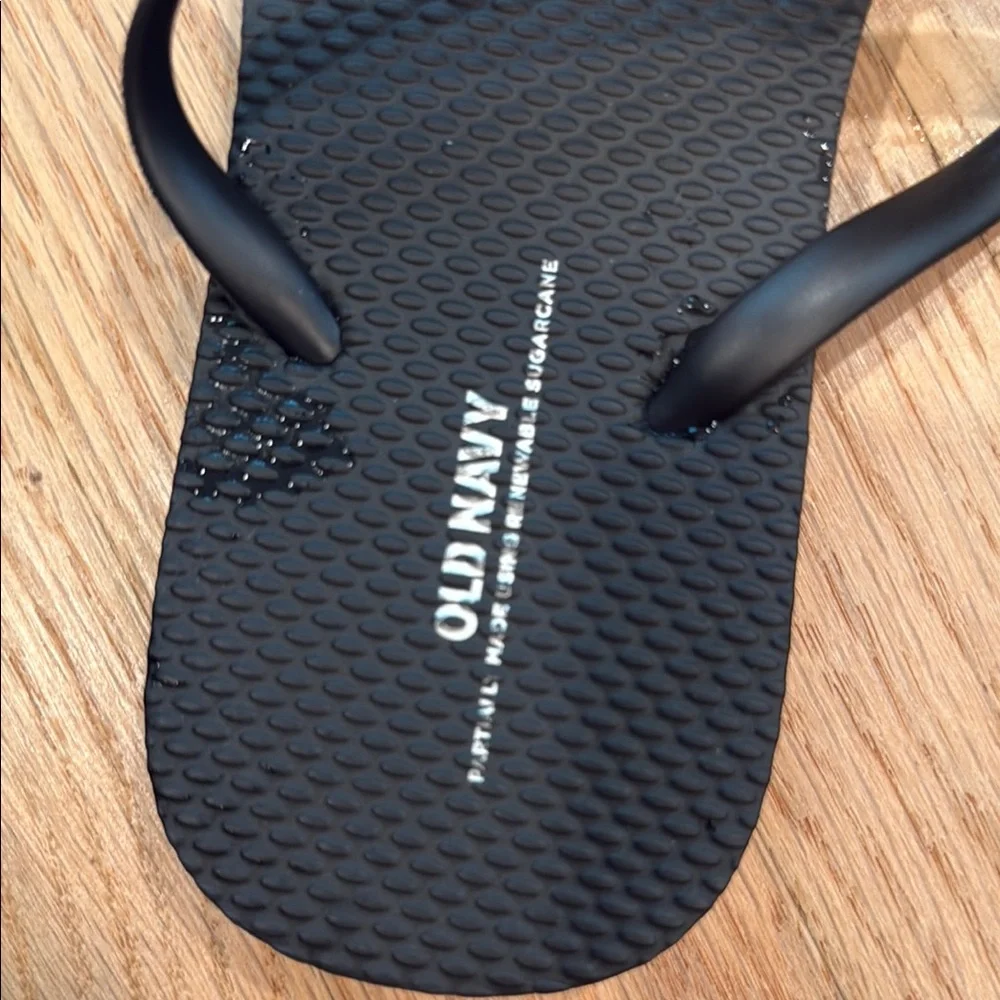 Old Navy Classic Black Sandals new with no tag